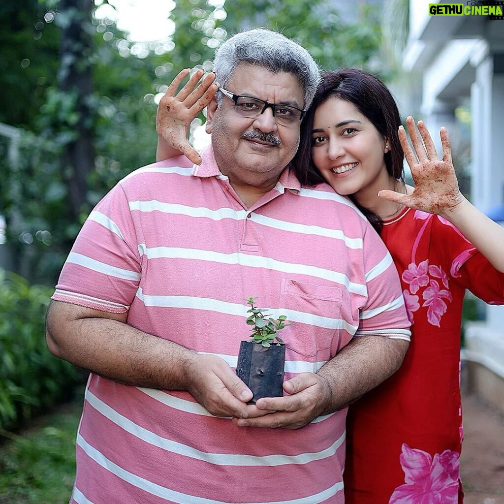 Raashi Khanna Instagram - I grow plants for various reasons: to please my eye, to please my soul, to take a little responsibility, but mostly for the joy that it brings me. Just another birthday; carrying this wonderful tradition forward.. 🌱💚