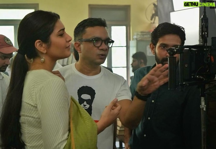 Raashi Khanna Instagram - And it’s a wrap of this beautiful film that is so close to my heart..! #TME ♥️ The nervous twitches while developing this beautifully broken character, the storm within, the deep dive into the psyche of an individual I couldn’t relate to at first, pushing the boundaries as an actor supported by the very talented @vikrantmassey and surprising myself at every stage, at every scene because of the depth of the written word and the direction of @bodhayanroychaudhury - is #TME for me. Cannot wait to share it with you all soon.! ♥️ And.. thankyou to you too @vikramkhakhar for being such a solid support..!