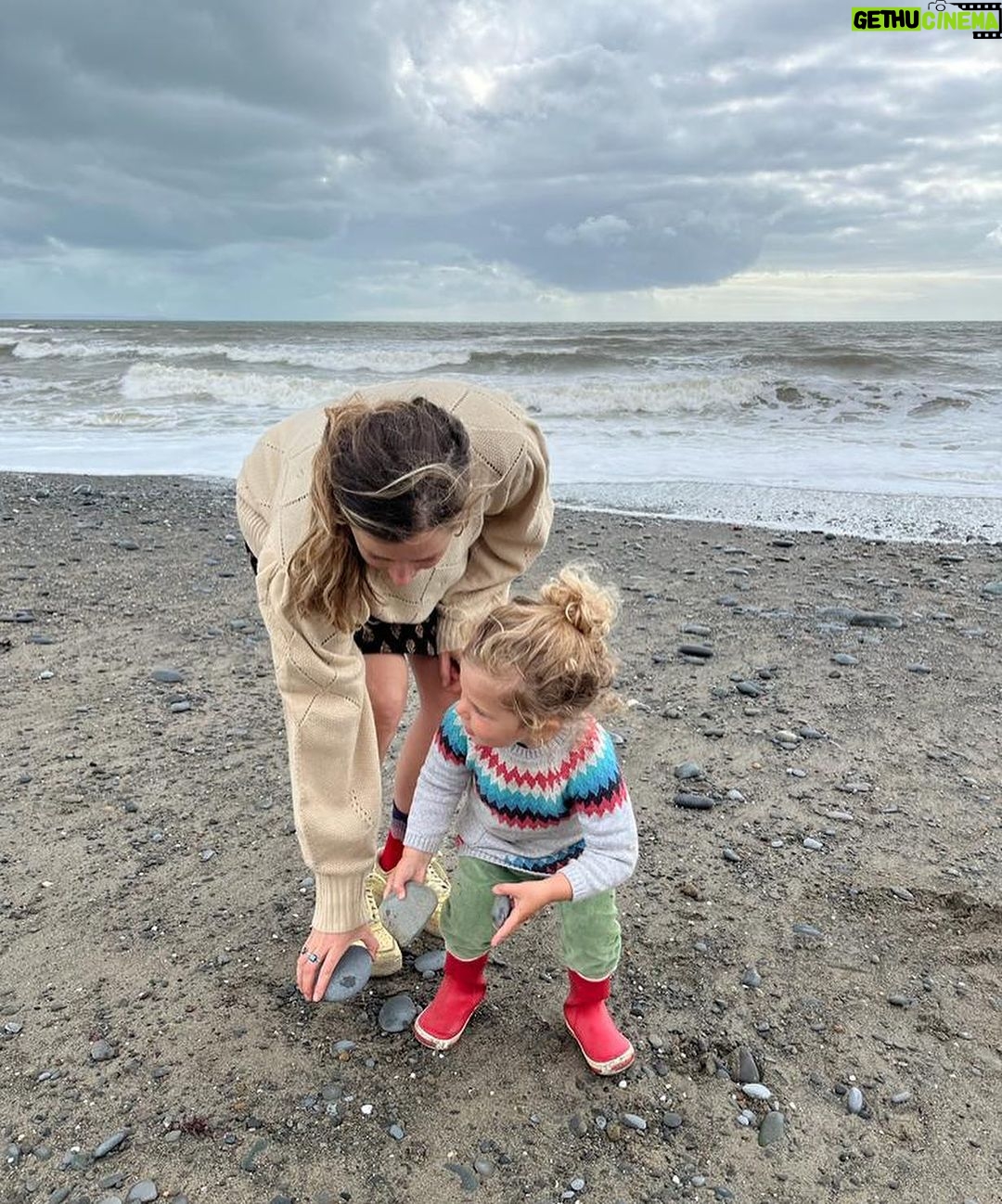 Rachel Atherton Instagram - ❤️🖤❤️ Arna turned 2 years old whilst in Fort William ❤️ I love you so much little girl, thanks for giving me life outside of racing bikes 🥰