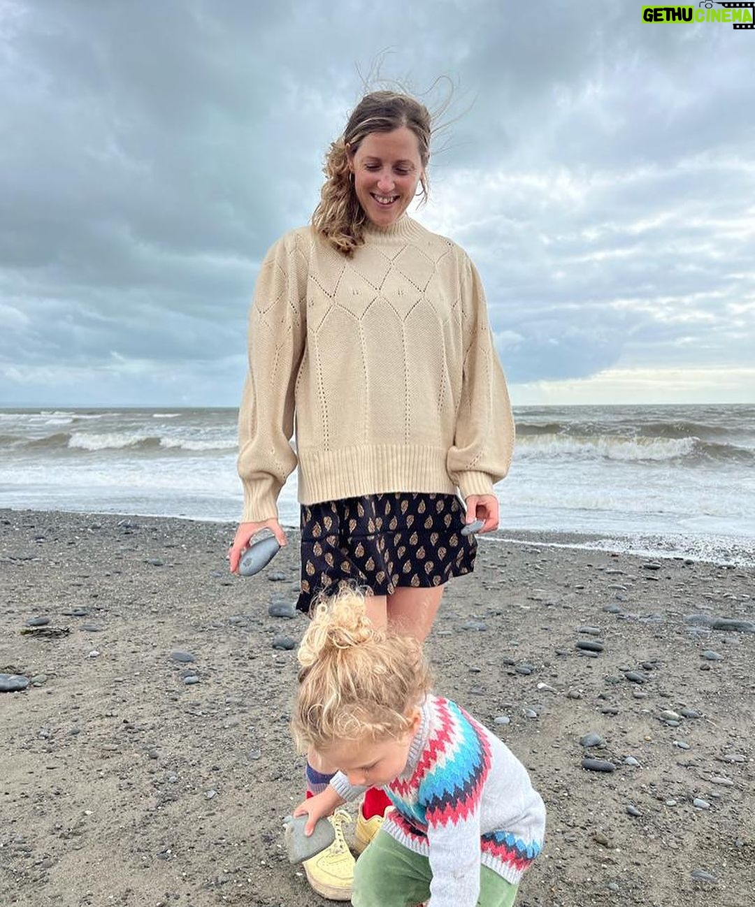 Rachel Atherton Instagram - ❤️🖤❤️ Arna turned 2 years old whilst in Fort William ❤️ I love you so much little girl, thanks for giving me life outside of racing bikes 🥰