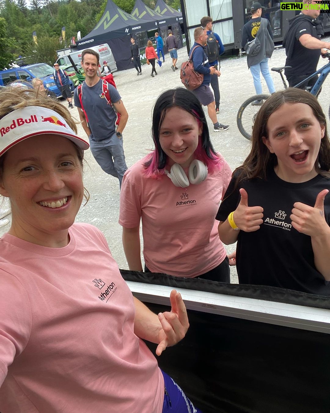 Rachel Atherton - 9.2K Likes - Awww my gawwwd!!
it’s So sick having my own T shirts & seeing you guys wearing them already here at Fort William 😊🥰🤪
Massive thanks to @dora_rgb for the design I love it ❤️🖤
Carve your Own Path 👌