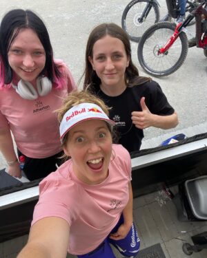 Rachel Atherton Instagram - Awww my gawwwd!! 
it’s So sick having my own T shirts & seeing you guys wearing them already  here at Fort William 😊🥰🤪
Massive thanks to @dora_rgb for the design I love it ❤️🖤 

Carve your Own Path 👌