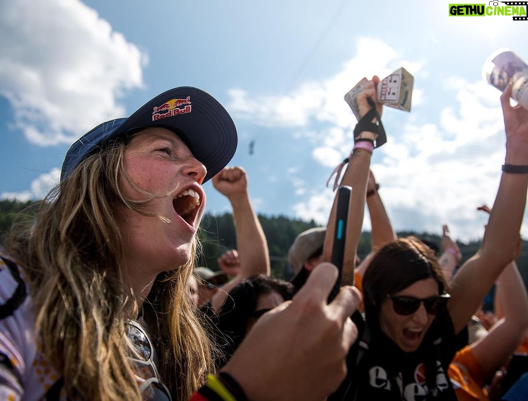 Rachel Atherton Instagram - Adrenaline!! I am here for you!! ๐๐ Back to Back wins for @athertonbikes ๐ฅ๐ฎโ๐จ The moment your teammate wins the Elite Mens World Cup on your own named bike brand ๐คฏ๐คฉ๐๐ When @andreas.kolb66 won in Leogang, I was buzzing my tits off!! I went pretty mental, I felt so wired I just wanted to fight someone ๐๐ it felt INCREDIBLE thinking back to the team at home @athertonbikes how god damn hard they have worked the last 4 yearsโฆ incredible team, incredible bike & thereโs still more to come for @athertonbikes โค๏ธโค๏ธ๐ Come see the bikes at Fort William & grab some merch ๐ช๐ฅ @nathhughesphoto