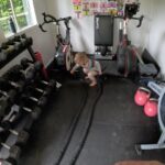 Rachel Atherton Instagram - Tryna get these arms ready for Fort William!! 😬 Arna baby being so good & helping 🥰🥰 One day JUST as I started my session she woke up from her nap in the car so I bundled her in the pram w/ snacks & she actually enjoyed watching & wanted to do it too! 🥰 @gopro capturing these special memories ❤️❤️