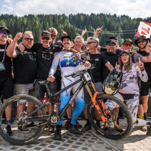 Rachel Atherton Instagram - Wow!!! @andreas.kolb66 Winning elite mens final was just INSANE!!! A long time coming!! 
I finished on the box in 3rd… ⭐️❤️⭐️🔥
couldn’t of dreamed of a better day!!! 

To see Andi win on the @athertonbikes …. In front of his home crowd in Austria 🇦🇹 
Wow!! Just SO SO SICK!! 
🥳🥳💣💣
We all went pretty wild 😂😂🔥🔥

I was so so buzzing to put down a solid run & not crash, after a few near misses on the jumps during my run 😂😮‍💨😬 
Leogang felt so much harder than LENZERHEIDE & im so stoked 3rd ❤️❤️
To see @valihoell win at home too was just amazing, she put down a perfect heater & those home wins mean more than anything else, my wins at fort William are so special, so I’m buzzing for her 🔥 it was awesome to witness! 🔥🔥🔥

Cheers @athertonracing you beauties ❤️

@nathhughesphoto 📷
