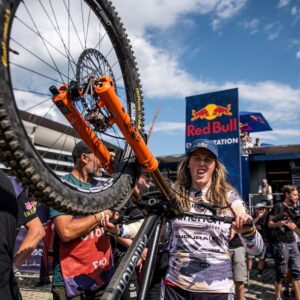 Rachel Atherton Instagram - Wow!!! @andreas.kolb66 Winning elite mens final was just INSANE!!! A long time coming!! 
I finished on the box in 3rd… ⭐️❤️⭐️🔥
couldn’t of dreamed of a better day!!! 

To see Andi win on the @athertonbikes …. In front of his home crowd in Austria 🇦🇹 
Wow!! Just SO SO SICK!! 
🥳🥳💣💣
We all went pretty wild 😂😂🔥🔥

I was so so buzzing to put down a solid run & not crash, after a few near misses on the jumps during my run 😂😮‍💨😬 
Leogang felt so much harder than LENZERHEIDE & im so stoked 3rd ❤️❤️
To see @valihoell win at home too was just amazing, she put down a perfect heater & those home wins mean more than anything else, my wins at fort William are so special, so I’m buzzing for her 🔥 it was awesome to witness! 🔥🔥🔥

Cheers @athertonracing you beauties ❤️

@nathhughesphoto 📷