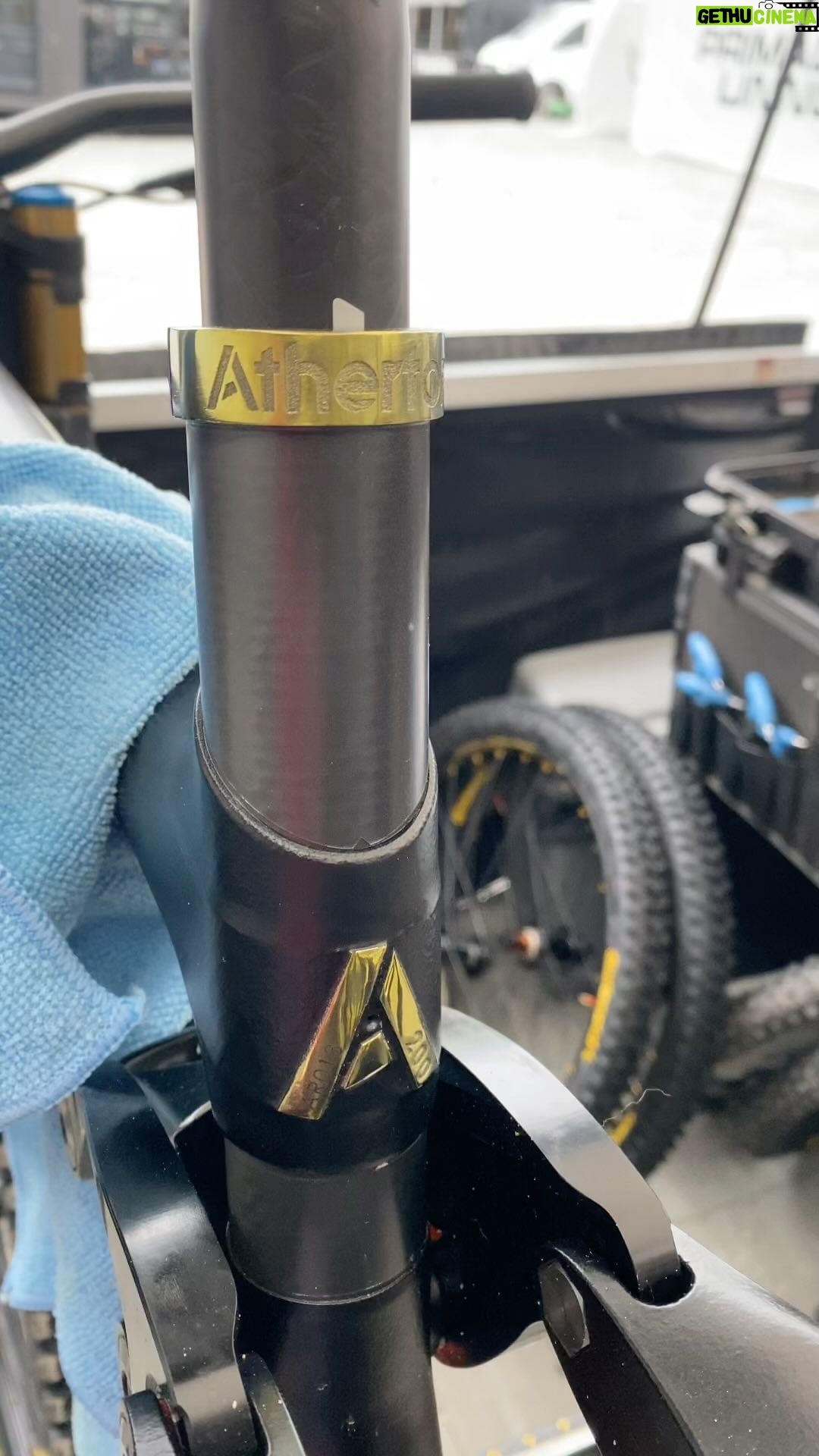 Rachel Atherton Instagram - Check my Gold steed ๐ฅ ๐ฎโ๐จ @athertonbikes 2 days later weโd win Gold at world champs with @charlie_hatton1 & silver with @andreas.kolb66 But one practice run later is already hurt myself ๐ Thanks sponsors for hooking a sister up. How sick?!!! #mtb #mtblife #mtblifestyle #bikeporn #pinkbike #anodized