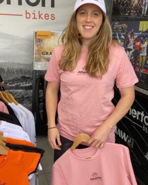 Rachel Atherton Instagram - Awww my gawwwd!! 
it’s So sick having my own T shirts & seeing you guys wearing them already  here at Fort William 😊🥰🤪
Massive thanks to @dora_rgb for the design I love it ❤️🖤 

Carve your Own Path 👌