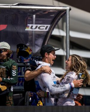 Rachel Atherton Instagram - Wow!!! @andreas.kolb66 Winning elite mens final was just INSANE!!! A long time coming!! 
I finished on the box in 3rd… ⭐️❤️⭐️🔥
couldn’t of dreamed of a better day!!! 

To see Andi win on the @athertonbikes …. In front of his home crowd in Austria 🇦🇹 
Wow!! Just SO SO SICK!! 
🥳🥳💣💣
We all went pretty wild 😂😂🔥🔥

I was so so buzzing to put down a solid run & not crash, after a few near misses on the jumps during my run 😂😮‍💨😬 
Leogang felt so much harder than LENZERHEIDE & im so stoked 3rd ❤️❤️
To see @valihoell win at home too was just amazing, she put down a perfect heater & those home wins mean more than anything else, my wins at fort William are so special, so I’m buzzing for her 🔥 it was awesome to witness! 🔥🔥🔥

Cheers @athertonracing you beauties ❤️

@nathhughesphoto 📷