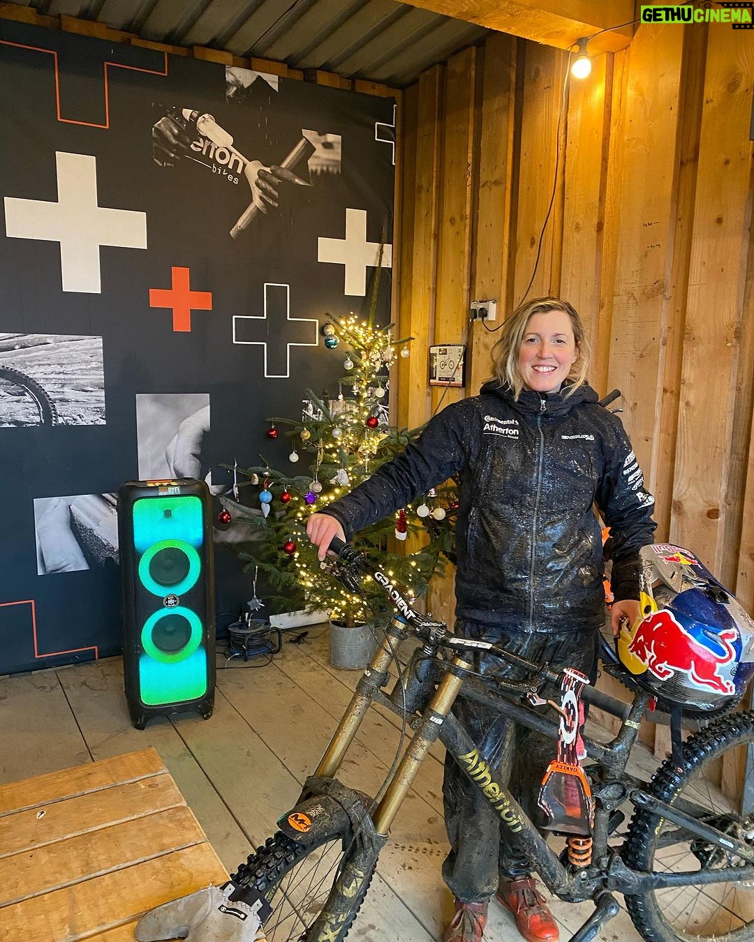 Rachel Atherton Instagram - Winter Solstice 👏 🌝💫🌙⭐️ have a good one everyone ❤️