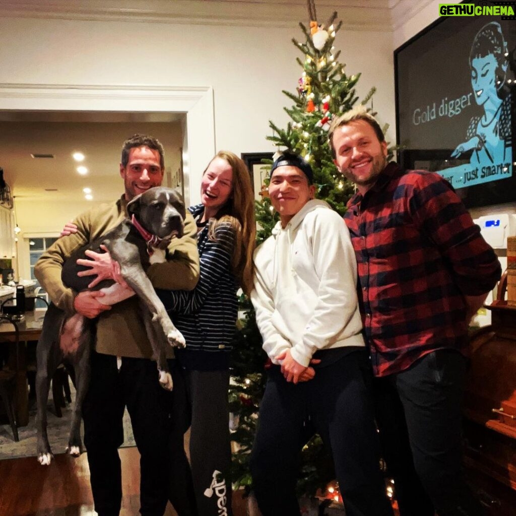 Rachel Nichols Instagram - LA Family dinner with @kershaw_m, @paulmichaelrahn, @la_onepaper and @lolo_gurl, per usual, doesn’t look ok impressed, but I swear she’s living her best life. 😂.