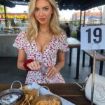 Raelynn Harper Instagram – when u see ur food coming