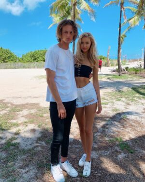 Raelynn Harper Instagram - miamiii 🌞