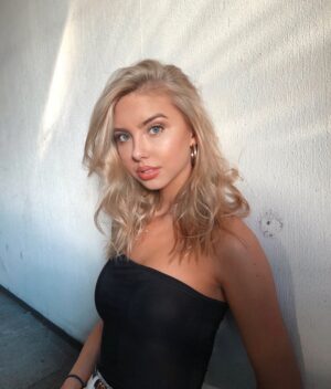Raelynn Harper Instagram - 💙