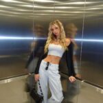 Raelynn Harper Instagram - cue the elevator music #iweargarage
