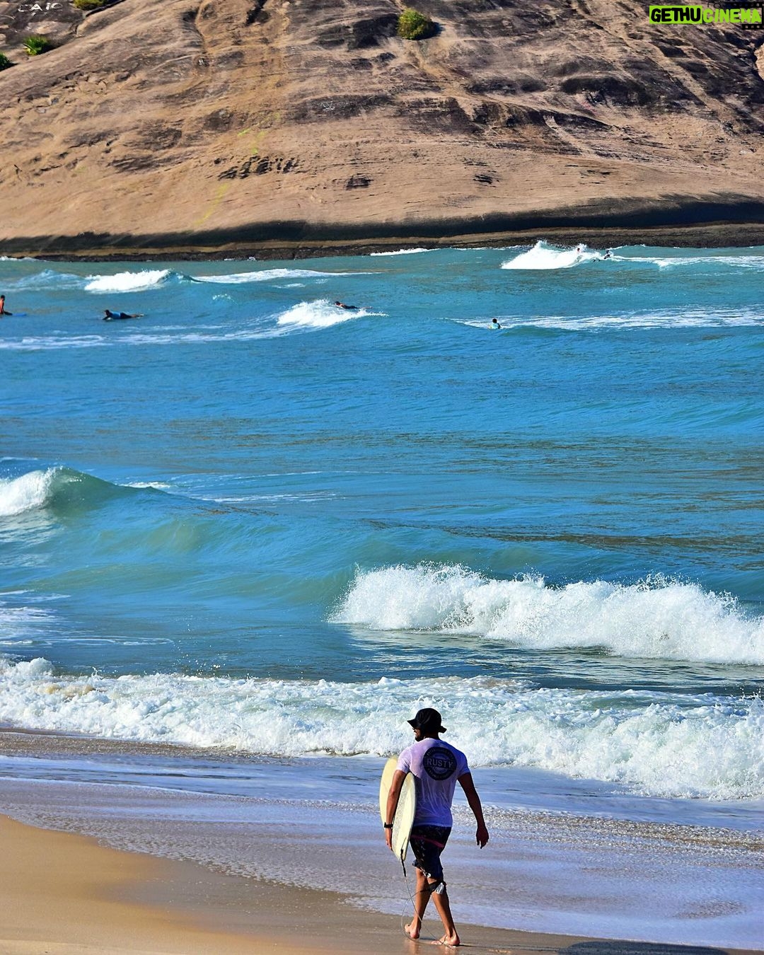Rafael Vitti Instagram - @hparada.fotografia ✨🙏🏼 Praia da Macumba