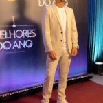 Rafael Vitti Instagram – LUXO! O look perfeitinho do @rafaavitti no tapete vermelho do #MelhoresDoAno no #Domingão 🥵❤️