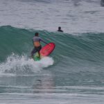 Rafael Vitti Instagram - Feriadão, um milhão de surfistas na água… Sobrou essa esquerdinha pra mim 🥹🥹 Imagens : @lulu_morenna Praia da Macumba