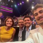 Rafael Vitti Instagram – Noite mais do que especial no #MelhoresDoAno, prestigiando meu amor que concorreu na categoria melhor humorista e também representando nossa amada novela Além da Ilusão, na categoria Melhor Novela, junto com nosso diretor artístico @luizhrios , nossa autora diva @alessandrapoggiautora , nosso gerente de produção @mauricio_quaresma_ e @barbararaquelpaz ,que dispensa apresentações
✨🍀♥️♥️♥️ Estúdios Globo