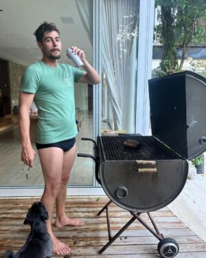 Rafael Vitti Instagram - Que legenda você daria para essa postagem? E por que? (Valendo 0,5 ponto)
