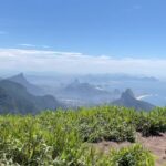 Rafael Vitti Instagram - Apenas uma manhã de segunda feira no Rio de Janeiro ☀️🙏🏽 Trilha Pedra da Gávea