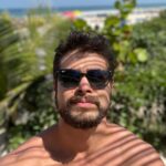 Rafael Vitti Instagram - Sol brilhando no Rj, treinão de perna e uma boa nadada no mar! Agora, partiu estúdio🎬☀️💦🏋🏽🏖️ Rio de Janeiro, Rio de Janeiro