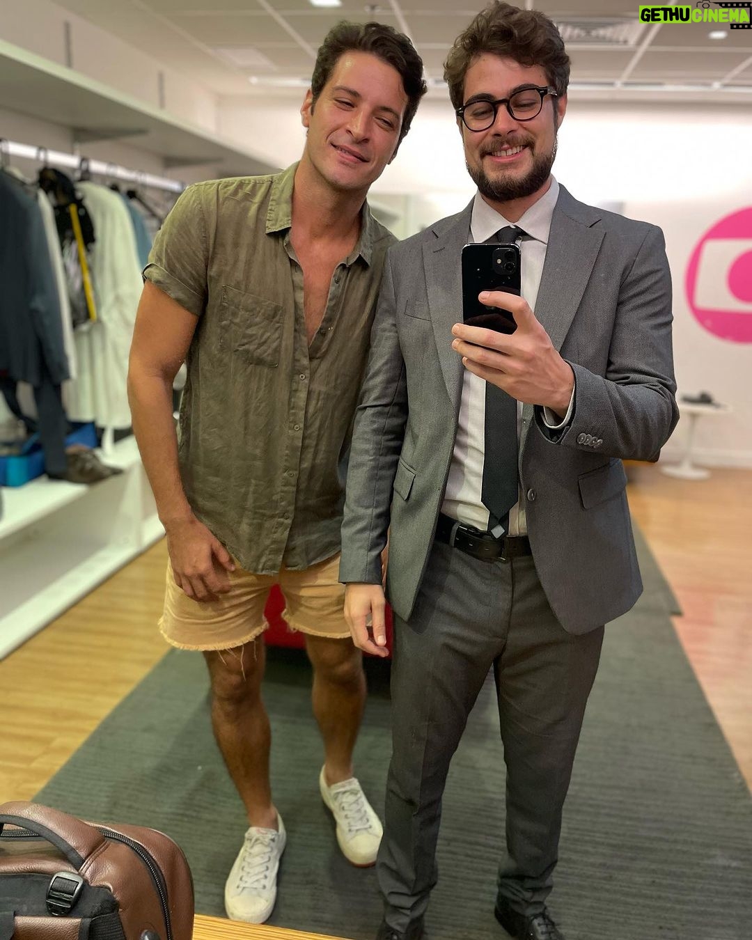 Rafael Vitti Instagram - Ta acabando… 🥲✨ #TerraePaixão Estúdios Globo