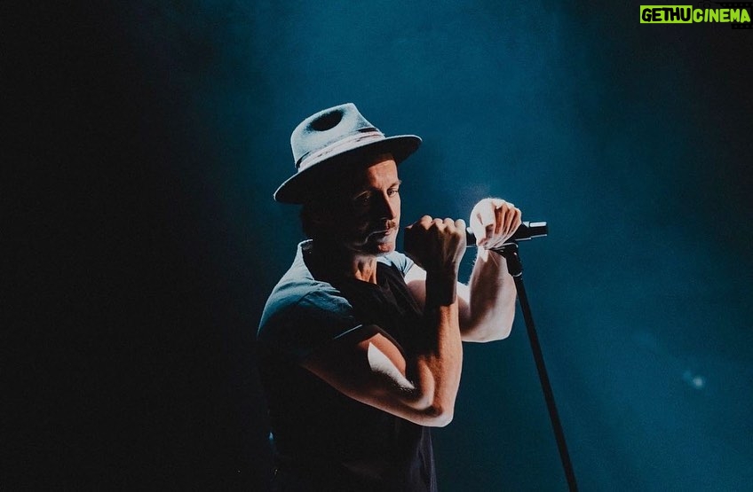 Raine Maida Instagram - #thewonderfuture wrapped in beautiful Montreal last night. Some memories @here. Our most ambitious tour. Ever. Holograms. Singularity. Virtual life collabs on stage. American inventor/futurist Ray Kurzweil’s positive predictions on the future. In a time where dividing us is the message. Hate is what sells we tried for hope. A glimpse into the future which is unwritten but brightly lit. To Eveyone behind the scenes that worked tirelessly. Thank you. To the fans.I. Am. Humbled. Your dedication to this band is not lost on me. ♥️🖤 📸 @lindseyblane Toronto, Ontario