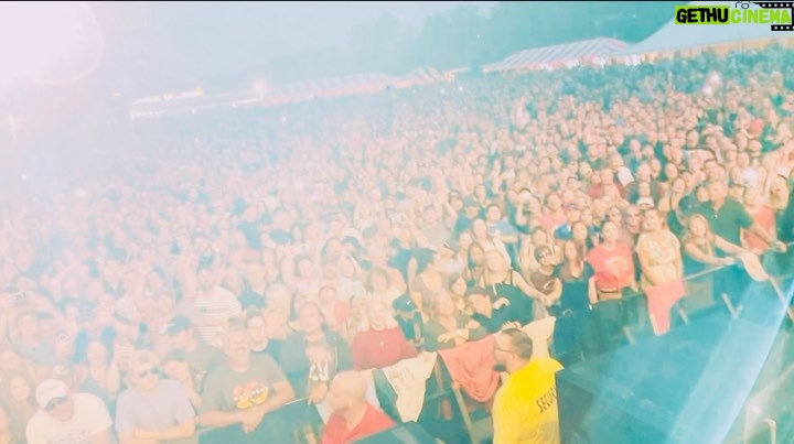 Raine Maida Instagram - The power of a simple thought put to chords is staggering. #4am. Humbling. The power of a big ass smile (WAIT FOR IT!) speak volumes. Thanks to @churchillparkmusicfestival for treating us so well. @robthomas & @matchboxtwenty for a great cpl days! Los Angeles, California