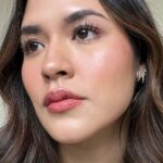 Raisa Andriana Instagram - Step into the weekend vibes with our founder @raisa6690 as she guides us through her effortless GRWM routine for that bare-but-better look ✨ @raisa6690 wears: The Daily Skin Drops in shade Light Medium Soft Cheek Color Drops in shade I’m in The Mood Lip Velvet Hydrating Balm in shade Gentle Light Ready to slay this weekend? Drop a '💖' if you are! (*)Psst.. exciting news! Our best selling Soft Cheek Color Drops in shade I'm in The Mood is finally back in stock, go get yours now! 🛍️ #LoveAtFirstDrop #RaineBeauty #ConsciousBeauty