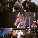 Raisa Andriana Instagram - Sabtu ini di Banjarbaru, suasana intimate tapi penontonnya full galau. Seruu karaokean bareng kalian! See you next time Pamor Borneo! Makeup // @ferryfahrizal Hair // @ibaayy___ Styled // @elcofrebliaman Photo // @claudianrh