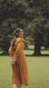 Raisa Andriana Instagram - Kaget pas spill2 lagu ini kalian udah pada hafal reffnya 🥹 My new song is dropping soon and I couldn’t be more excited! 🎶✨ #RaisaTBL