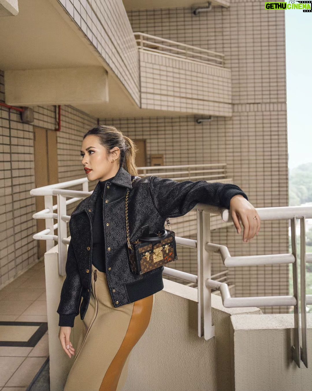 Raisa Andriana Instagram - New bag unlocked — @louisvuitton Petite Malle Capitale #louisvuitton #LVFW23