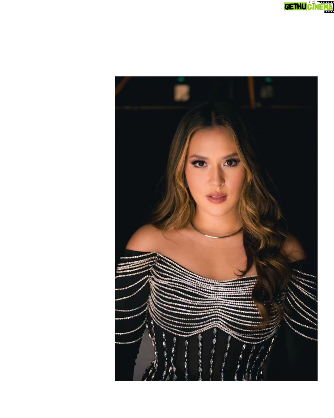 Raisa Andriana Instagram - Cheers to an incredible last stage in 2023 at @hotelmulia ! So thankful you guys chose to spend the special night with us. Here here to a bigger & better 2024! Makeup // @ferryfahrizal Hair // @ibaayy___ Styled // @ivanteguhsantoso Photo // @high_iso