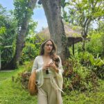 Raisa Andriana Instagram - Outfit of the day for todays girls lunch! Pada makan apa hari inii? Captured #withgalaxy S23 Ultra 🫰