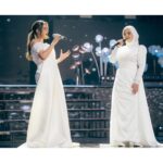 Raisa Andriana Instagram – So happy bisa duet when you believe me bareng @arianinismaputri 🫶🏻 also loving this stunning white gown by @felissa_thung 

Makeup // @ferryfahrizal 
Hair // @ibaayy___ 
Styled // @elcofrebliaman 
Photo // @high_iso