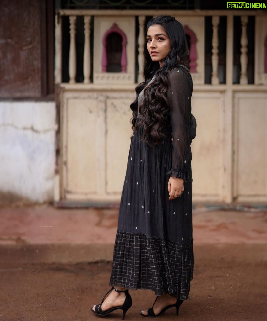 Rajisha Vijayan Instagram - Twirl, swirl and shine like a pearl! 🖤 Outfit: @bunastudio Styling: @styledbysmiji Photography: @jiksonphotography Glam: @laxmi_saneesh Assisted by : @siraj_saleem_