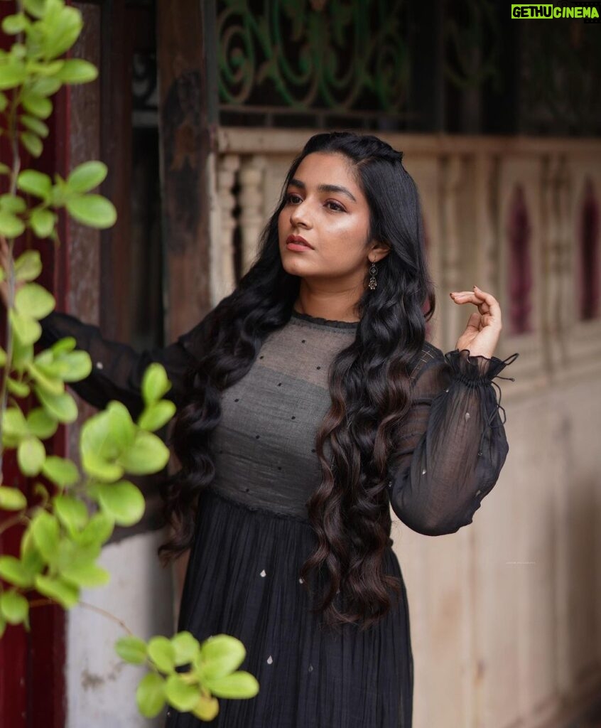 Rajisha Vijayan Instagram - Twirl, swirl and shine like a pearl! 🖤 Outfit: @bunastudio Styling: @styledbysmiji Photography: @jiksonphotography Glam: @laxmi_saneesh Assisted by : @siraj_saleem_