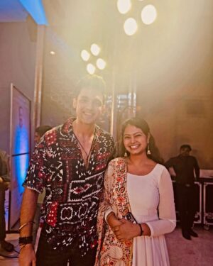 Ramya Behara Instagram - This is me literally being starstruck😍 🙈
So elated to have met one of my favourite and terrific actors @the_parthsamthaan ✨
I was jumping with joy when I came to know that I sang for a movie that he was a part of . 

@sahithichaganti ❤️
#kaisiyehyaariaan #kyy #manan #parthsamthaan #manikmalhotra 

Thankyou @subhashanandmusic sir @saisudha.kom  sir for the beautiful song and the picture ✨