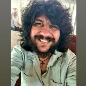 Rancapino Chico Instagram - Viva la primavera, aunque le tenga alergia..
❤️🌲😅..
