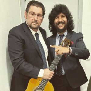 Rancapino Chico Instagram - En los Camerinos de Albuera (Badajoz)..
El pasado 25/ Mar.. Querido público mis @rancapineros Llevamos vuestro cariño en nuestros corazones.. ❤️🌲

@antoniohigueroguitarrista