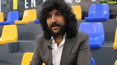 Rancapino Chico - 857 Likes - Un orgullo grande que el @cadizclubdefutbol Nos dedique a mi padre y a mi el partido que disputará hoy junto a otro gran equipo como es el Sevilla FC...
Gracias Cádiz FC por este regalo tan grande nunca lo olvidaremos... ❤️🌲🤗🤗