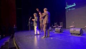 Rancapino Chico Instagram - Que ganas tenia de volver a Barcelona..
De mi paso por el Teatre Sagarra en Santa Coloma de Gramenet día 14/Oct..

Mis Rancapineros sois los mejores.. 
Vuestros aplausos clavaitos en mi corazón. ❤️🌲🤗