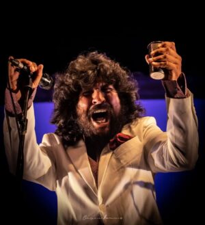 Rancapino Chico Instagram - Han sido 3 días inolvidable mis @rancapineros
Con esta imagen captada por mi Marcos de 📷 @cienxcienflamenco , os digo q gracias de todo corazón por el cariño q siempre me dais.. 

Nos vemos el día 10 de Ago en  VILLARALBO..
❤️🌲🤗