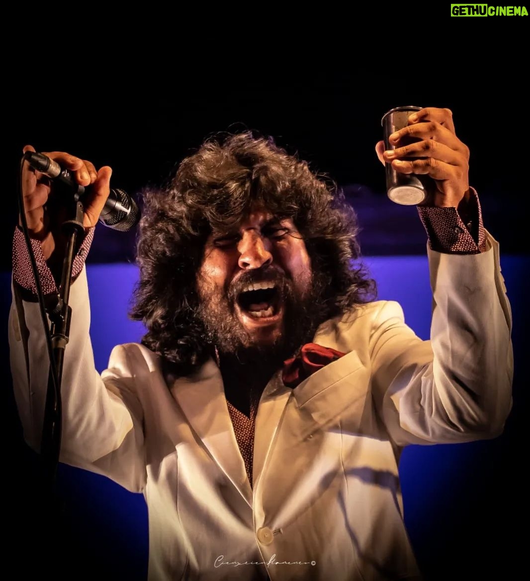 Rancapino Chico - 335 Likes - Han sido 3 días inolvidable mis @rancapineros
Con esta imagen captada por mi Marcos de 📷 @cienxcienflamenco , os digo q gracias de todo corazón por el cariño q siempre me dais..
Nos vemos el día 10 de Ago en VILLARALBO..
❤️🌲🤗