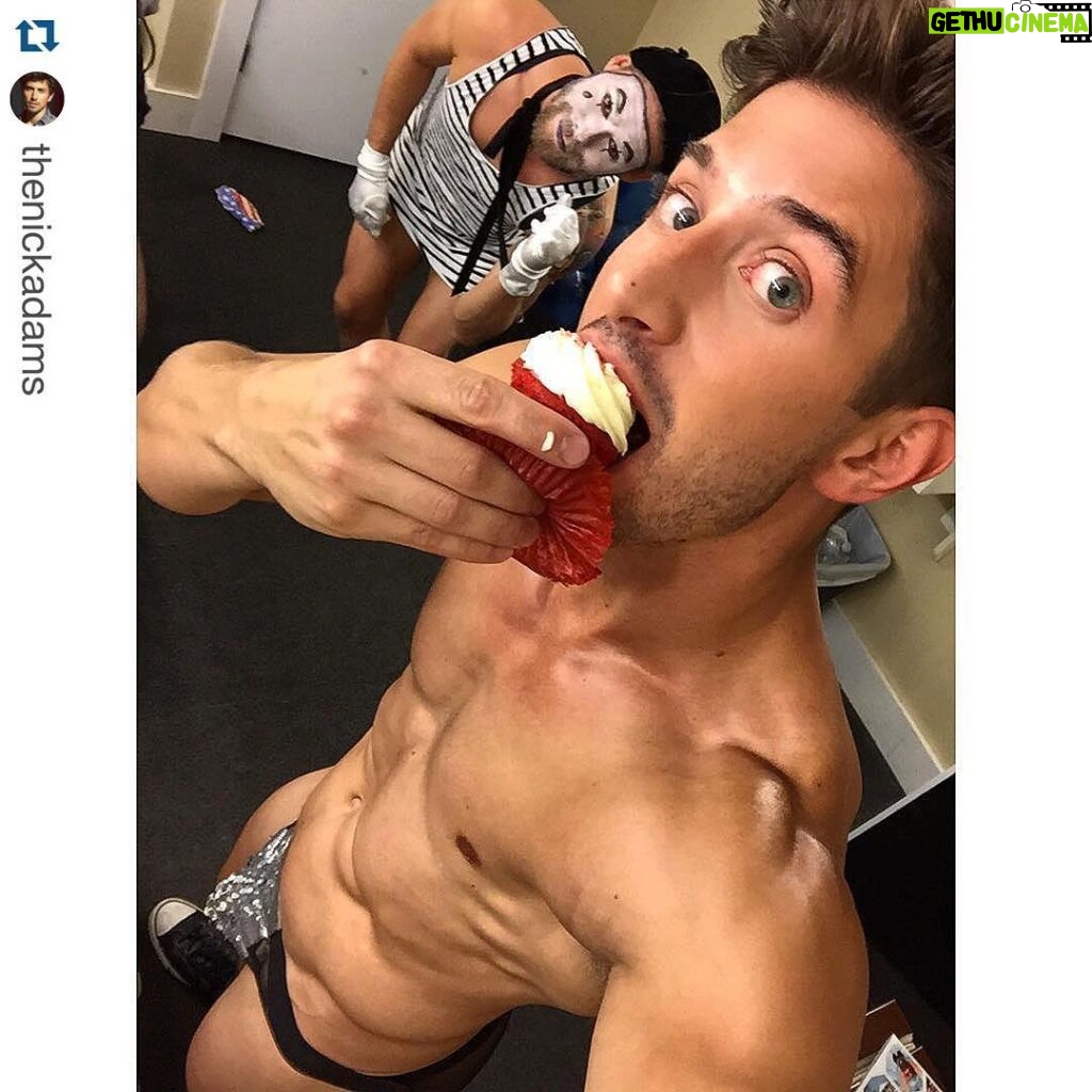 Randy Harrison Instagram - #Repost @thenickadams with @repostapp. ・・・ Another day at the office... #ptown #skivviestour #provincetown @theskivviesnyc @randyharrisongram 🍥🎂🍰 🎭🎪🎨