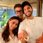 Ranveer Singh Instagram - Love hai toh sab hai !!! 💖💖💖 With folded hands and beaming hearts, we thank you all! Incredibly & immensely grateful! 😇♥️🧿🙏🏽 @karanjohar @aliaabhatt @dharmamovies #RockyAurRaniKiiPremKahaani