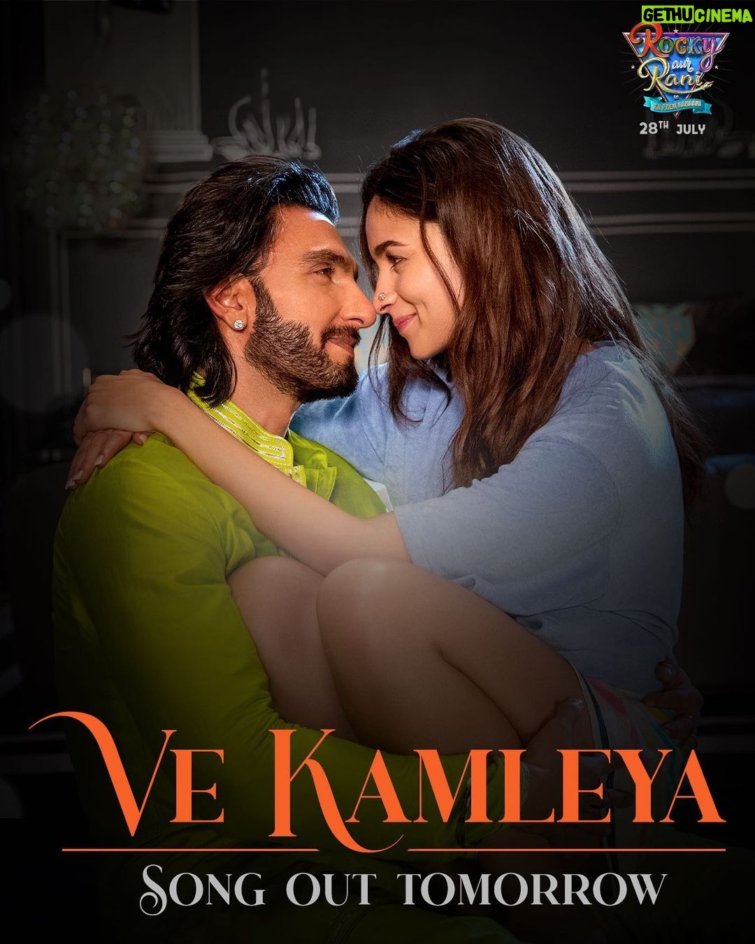 Ranveer Singh Instagram - Surprise surprise!๐ Packaged with 'prem', #VeKamleya, another love song from this 'kahaani' will be OUT TOMORROW! #RockyAurRaniKiiPremKahaani #RRKPK @aapkadharam #JayaBachchan @azmishabana18 @aliaabhatt @karanjohar @apoorva1972 @ajit_andhare @_ishita_moitra_ @shashankkhaitan @gogoroy @somenmishra @ipritamofficial @amitabhbhattacharyaofficial @dharmamovies @viacom18studios @saregama_official