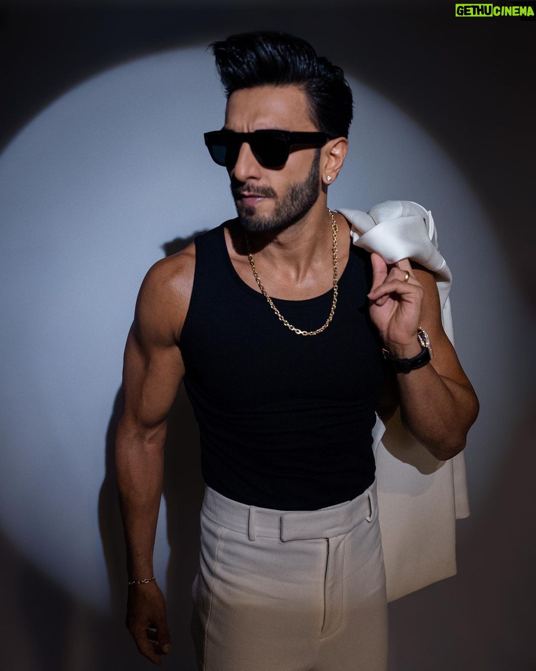 Ranveer Singh Instagram - 🤍 @tiffanyandco @franckmuller_mea