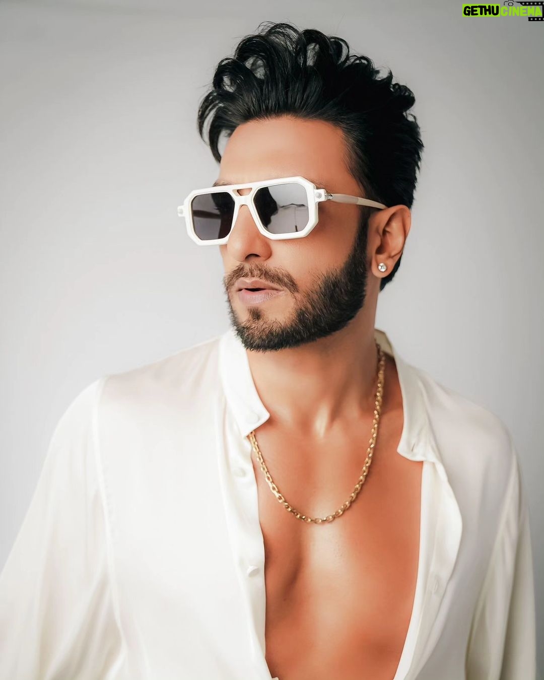 Ranveer Singh Instagram - 🤍 @tiffanyandco @franckmuller_mea